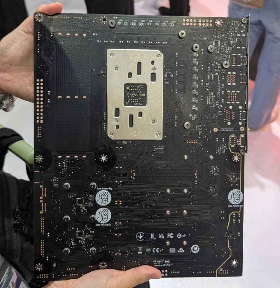 Msi Pinsafe Design Computex Carte