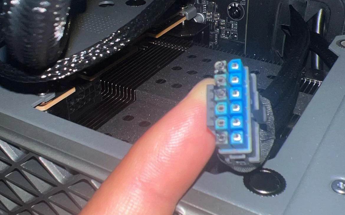 Sapphire Rx 9070 Xt Nitroplus 16pins Brule