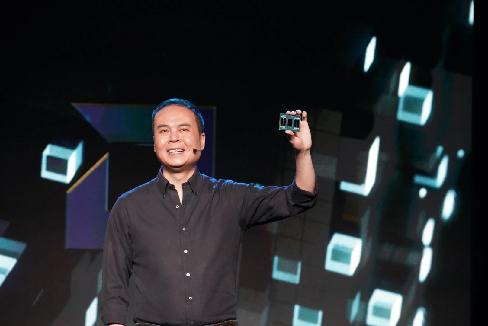 Amd Computex25 Threadripper Chip