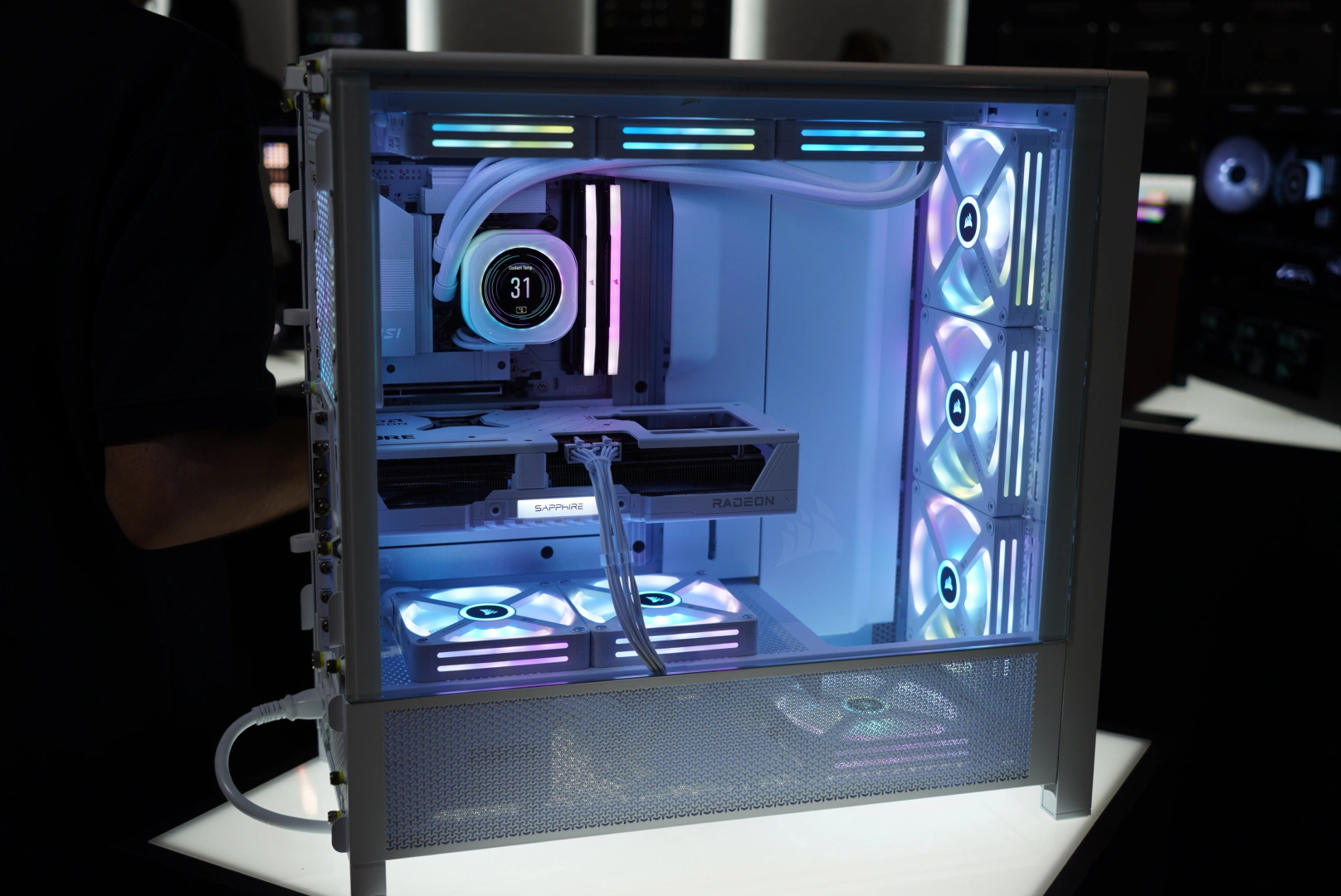 Corsair Frame 5000d Computex White