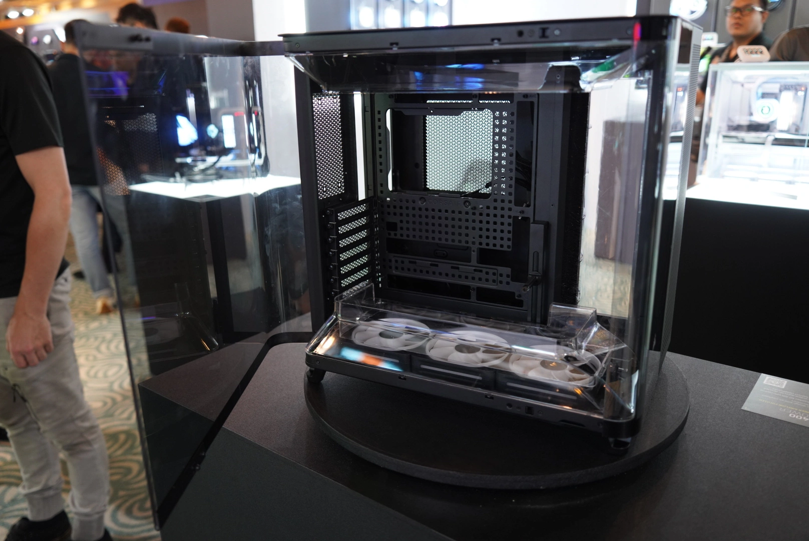 Corsair Frame Air 5400 Computex Opened