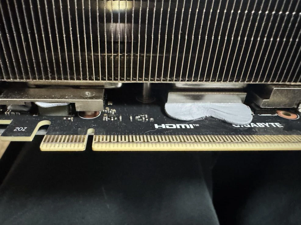 Gigabyte Fuite Thermal Gel 1