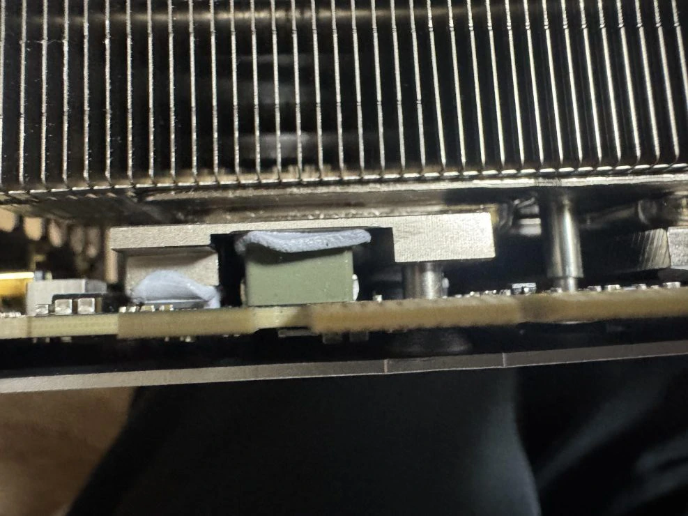 Gigabyte Fuite Thermal Gel 2
