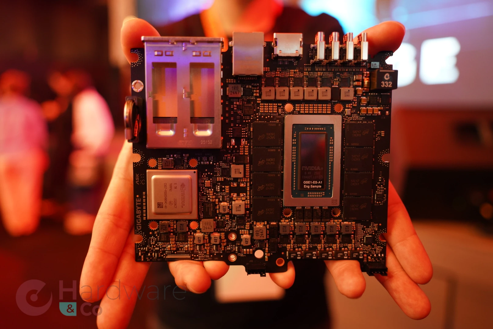 La carte mère d'un DGX Spark de chez GIGABYTE (Computex 2025)