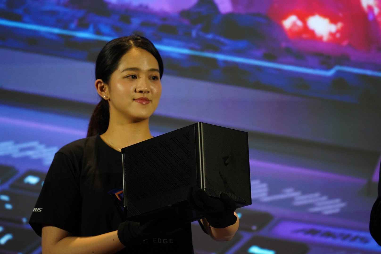 Gigabyte Ai Box Rtx 5090 Presentation