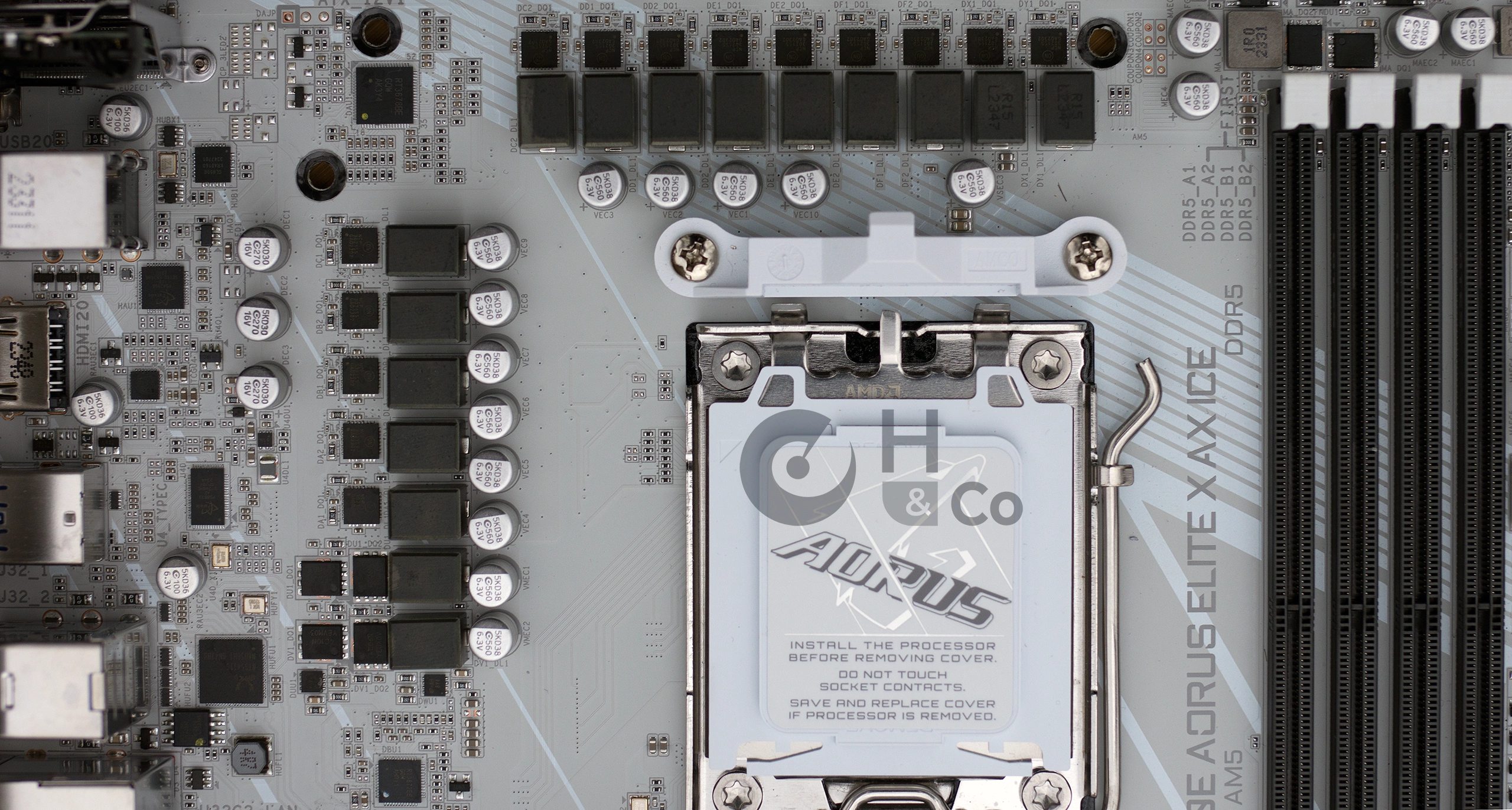 Gigabyte B650E AORUS ELITE X AX ICE : l'étage d'alimentation CPU