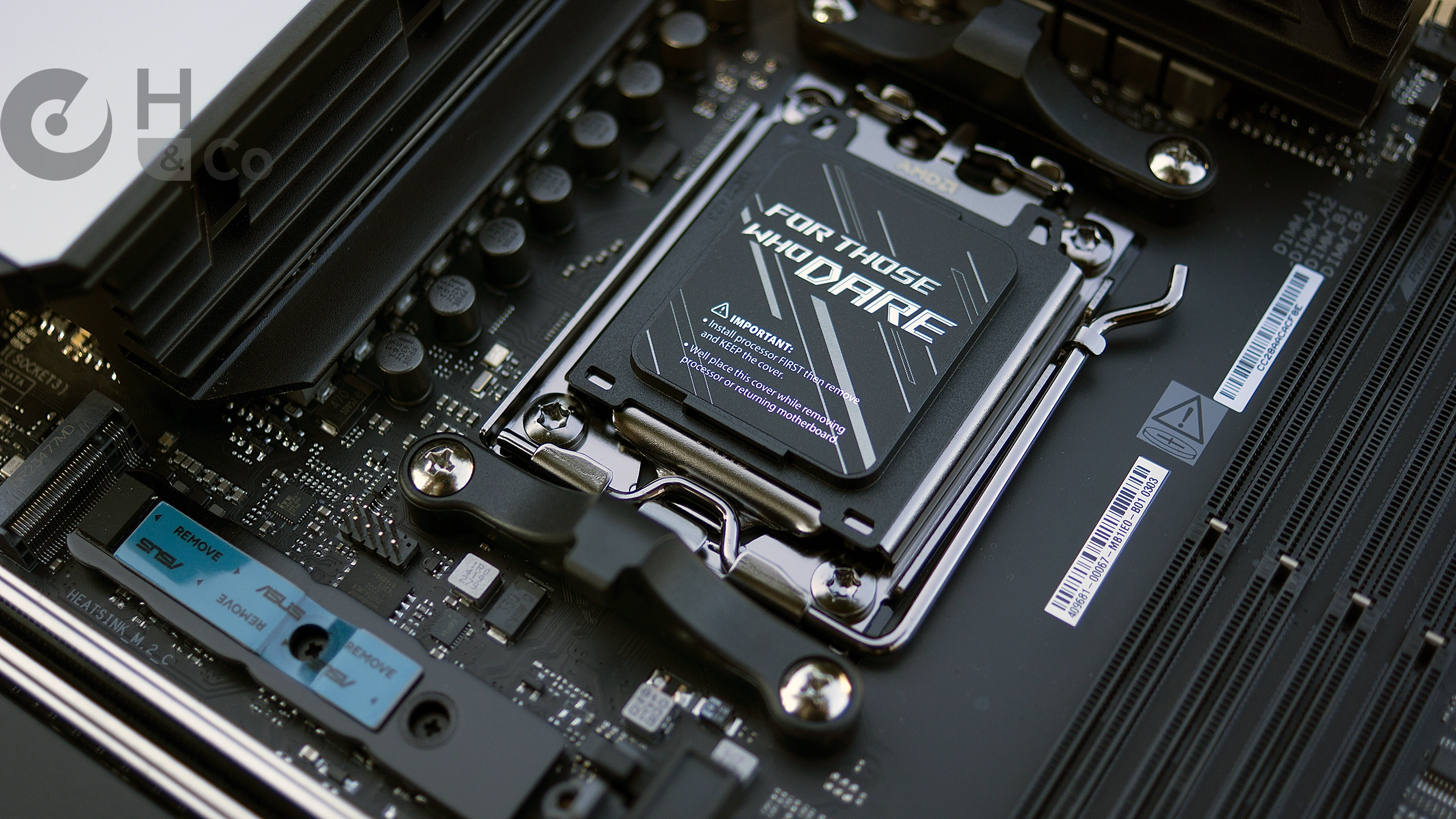 Asus ROG Crosshair X870E Hero : socket