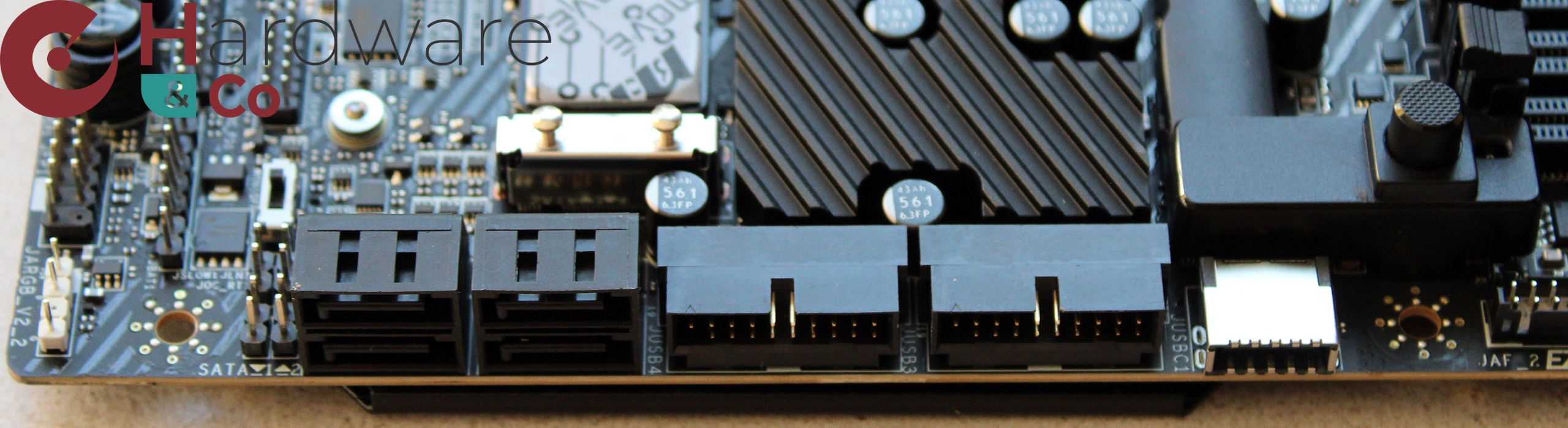 Ports SATA et Headers USB 3