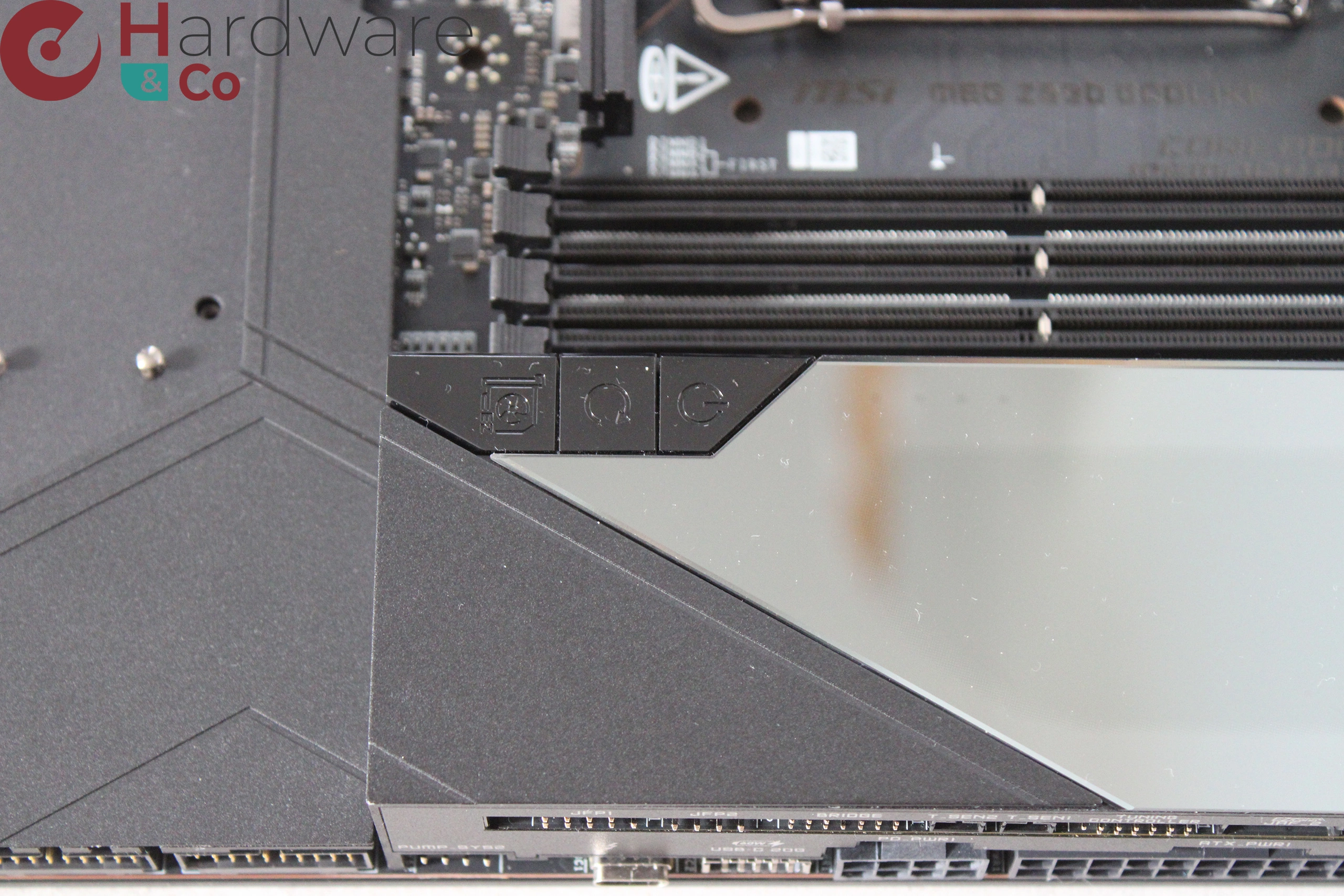 Msi Meg Z890 Godlike Ez Bridge Boutons