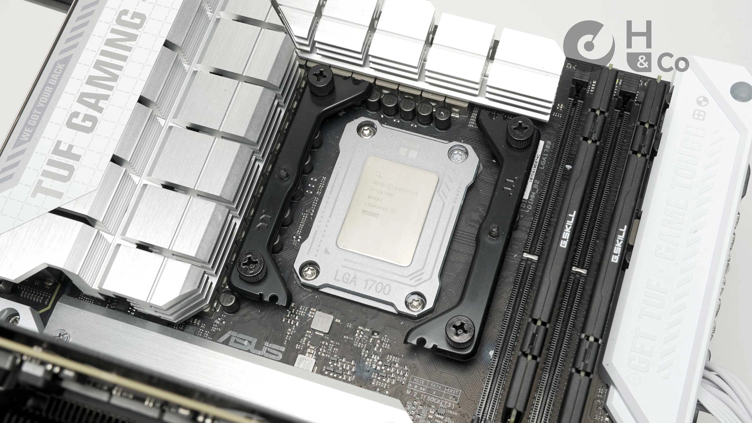 LGA1700 Astria 200