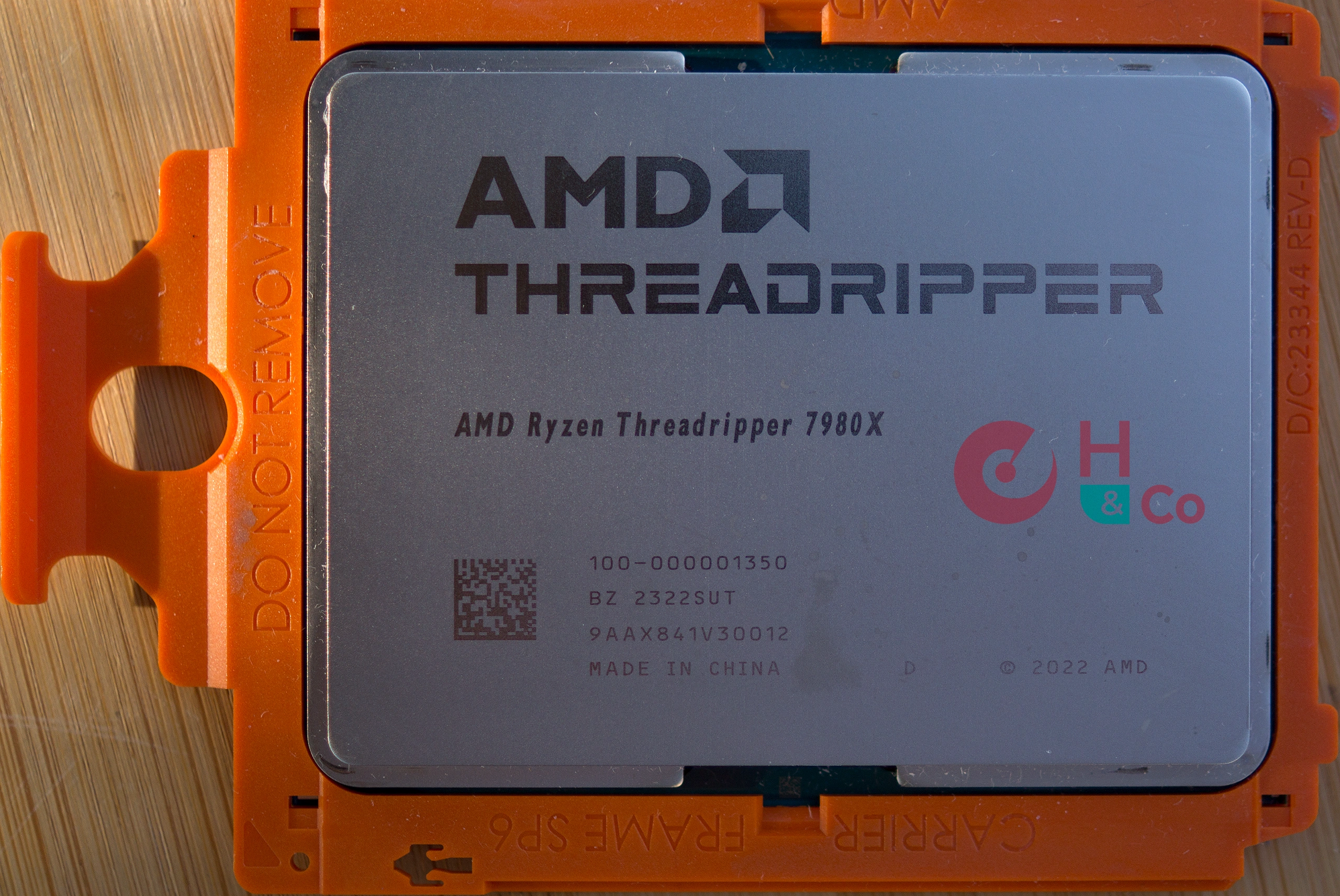 Ryzen Threadripper 7980X : face avant