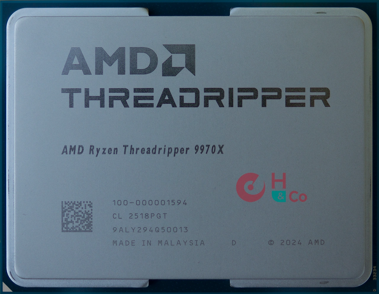 AMD Ryzen Threadripper 9970X : la face avant