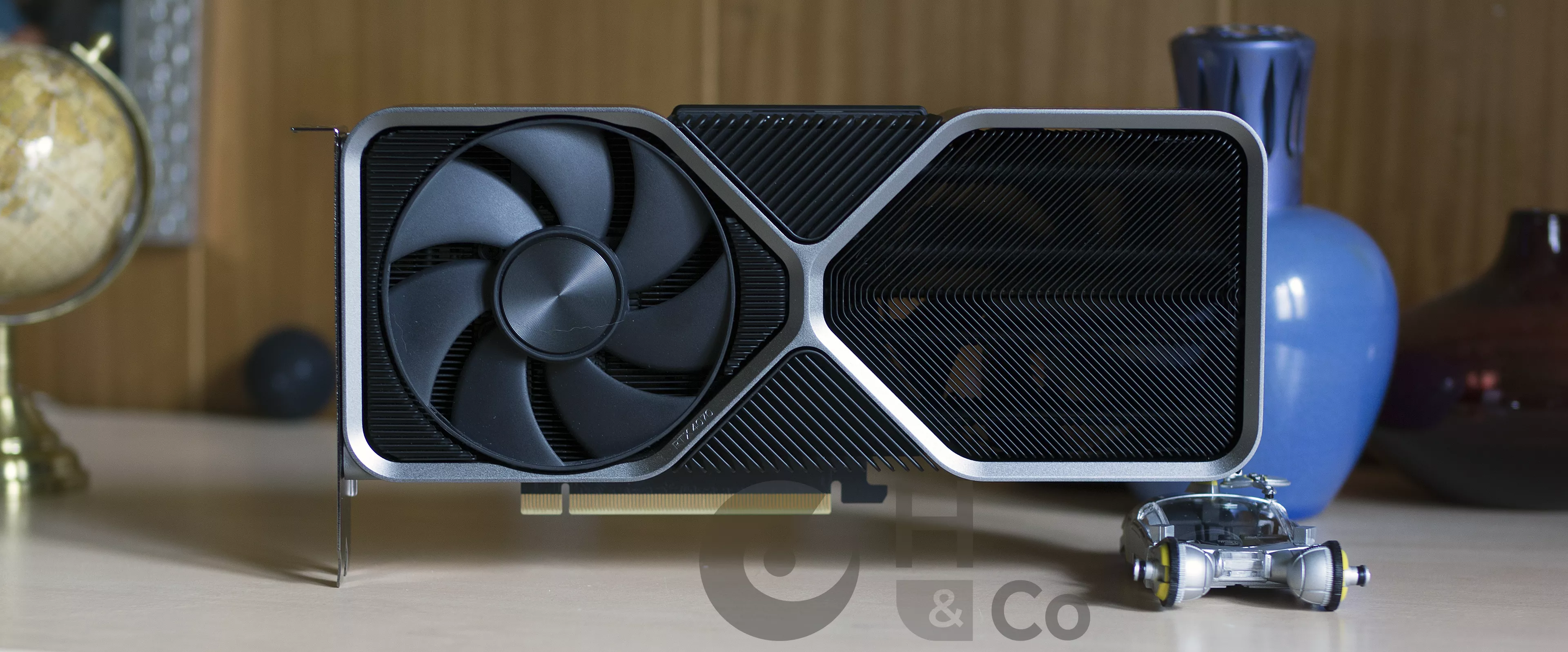 Nvidia GeForce RTX 4070 Founders Edition : face avant