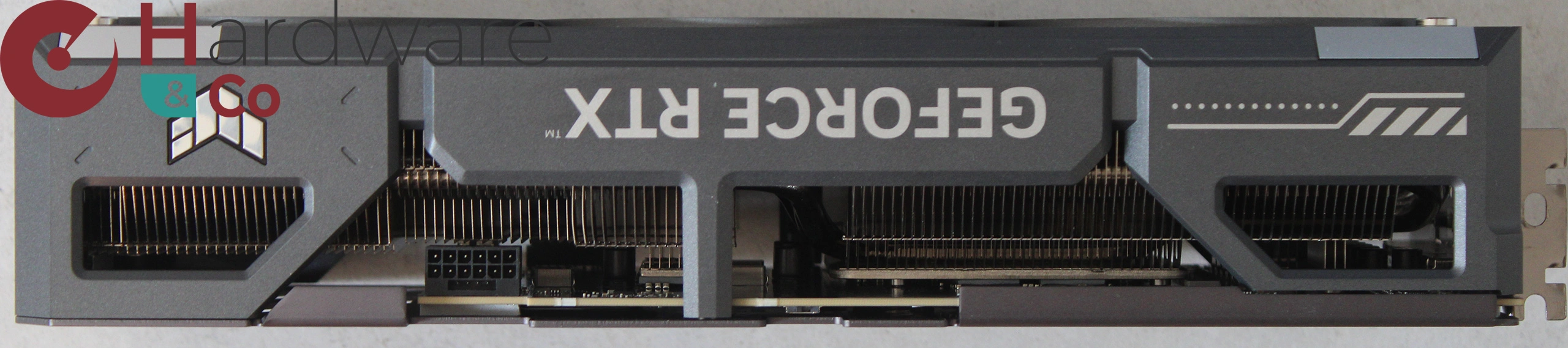 Asus Rtx5060ti Tuf Vue Dessus