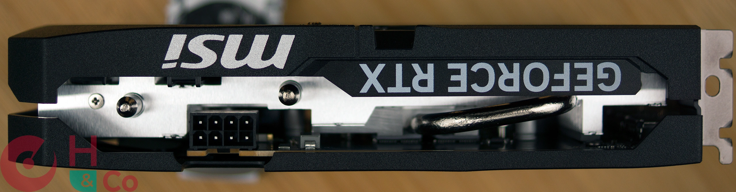 MSI RTX 5060 Shadow 2X : connecteur d'alimentation