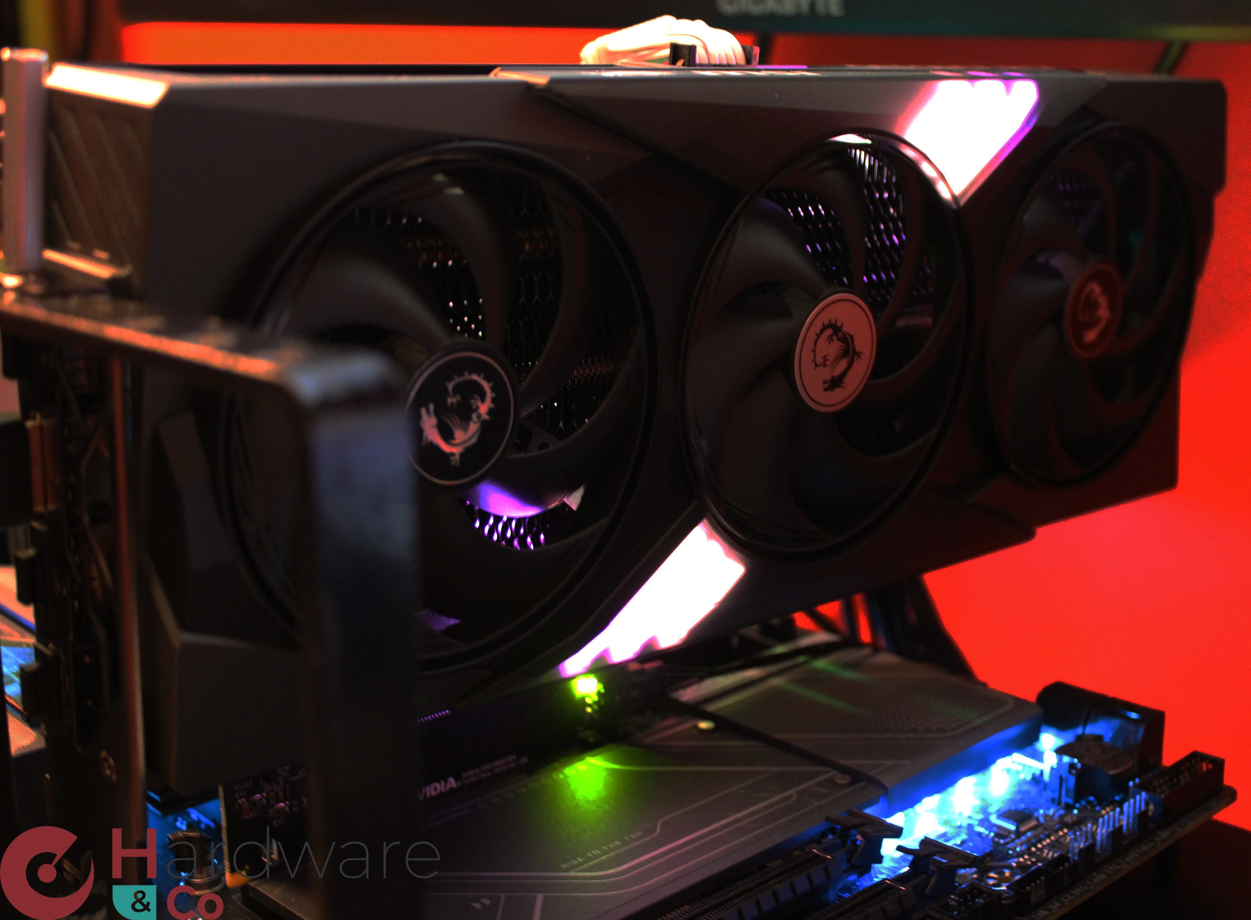 Msi Rtx5070 Gaming Trio Oc Vue Led On