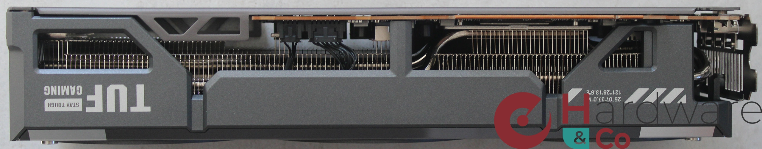 Asus Rx9070xt Tuf Oc Vue Dessous