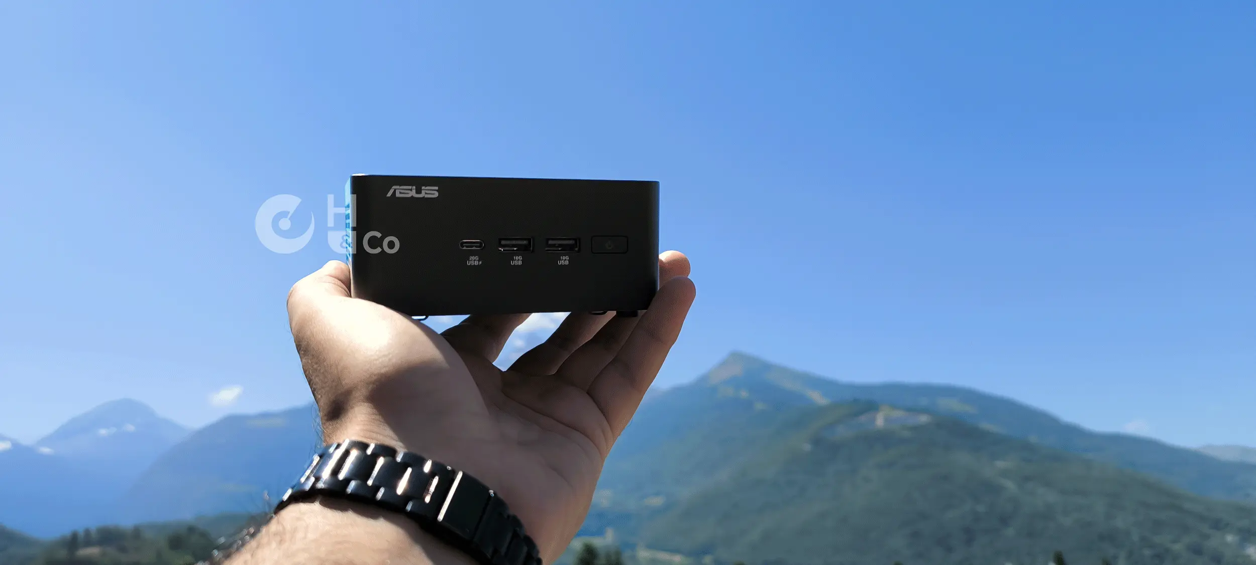 Le Nuc 15 Pro à la montagne