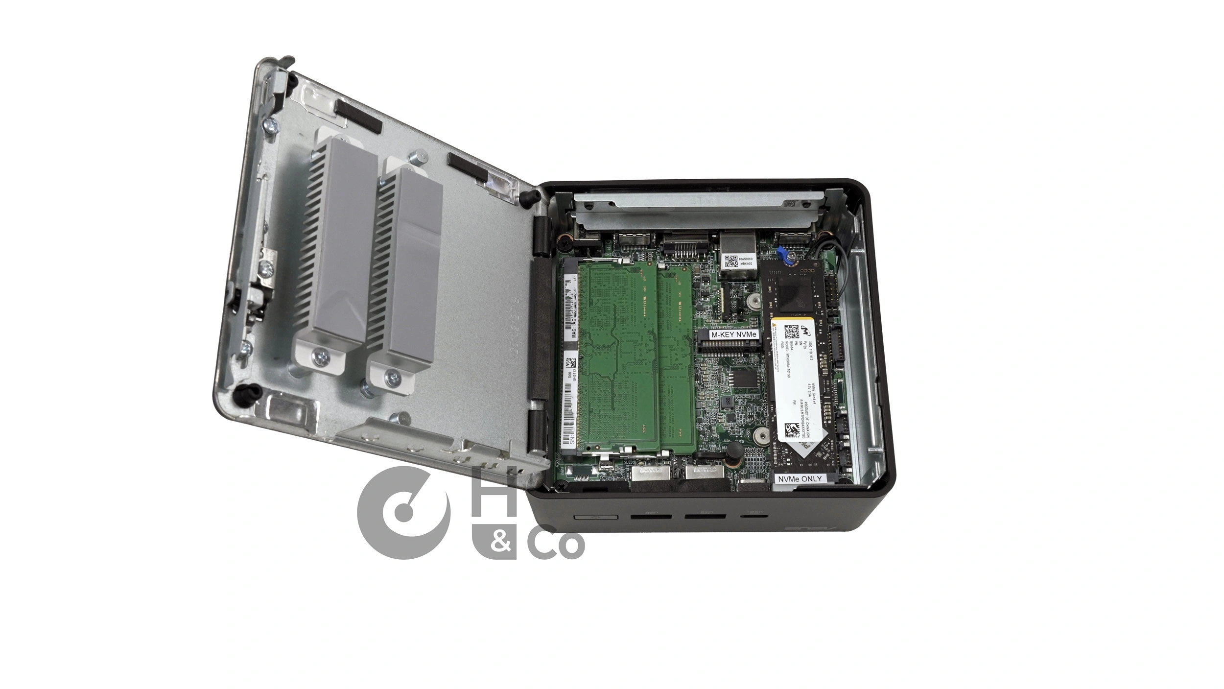 Nuc 15 Pro intérieur