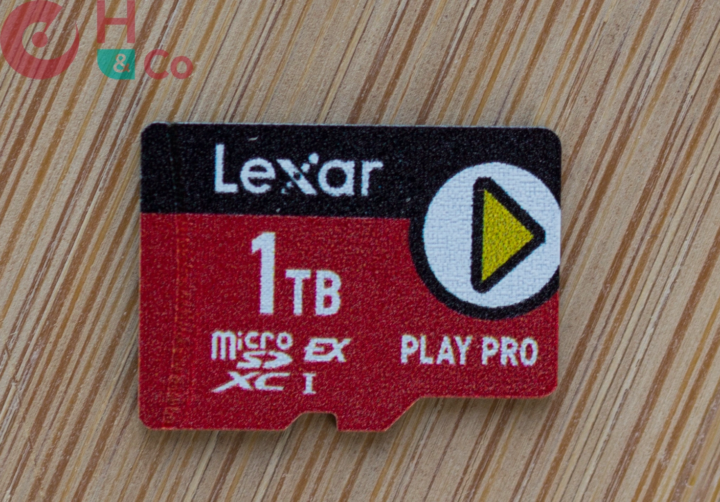 Lexar microSD Express Play Pro 1 To : face avant