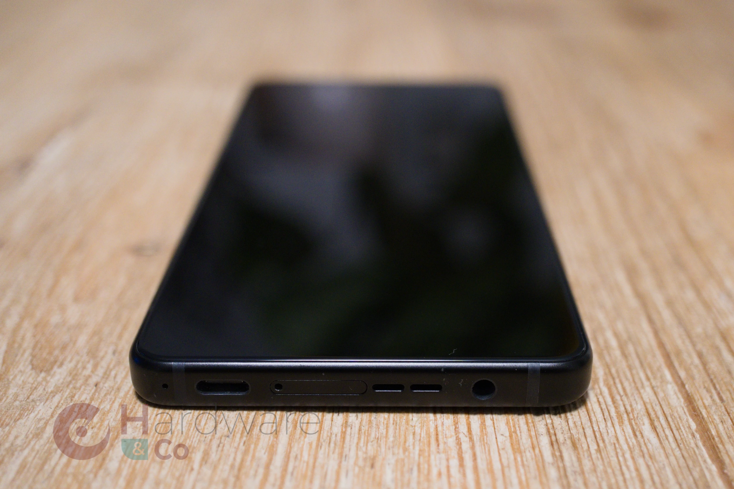 Asus Rog Phone 9 Pro Bas