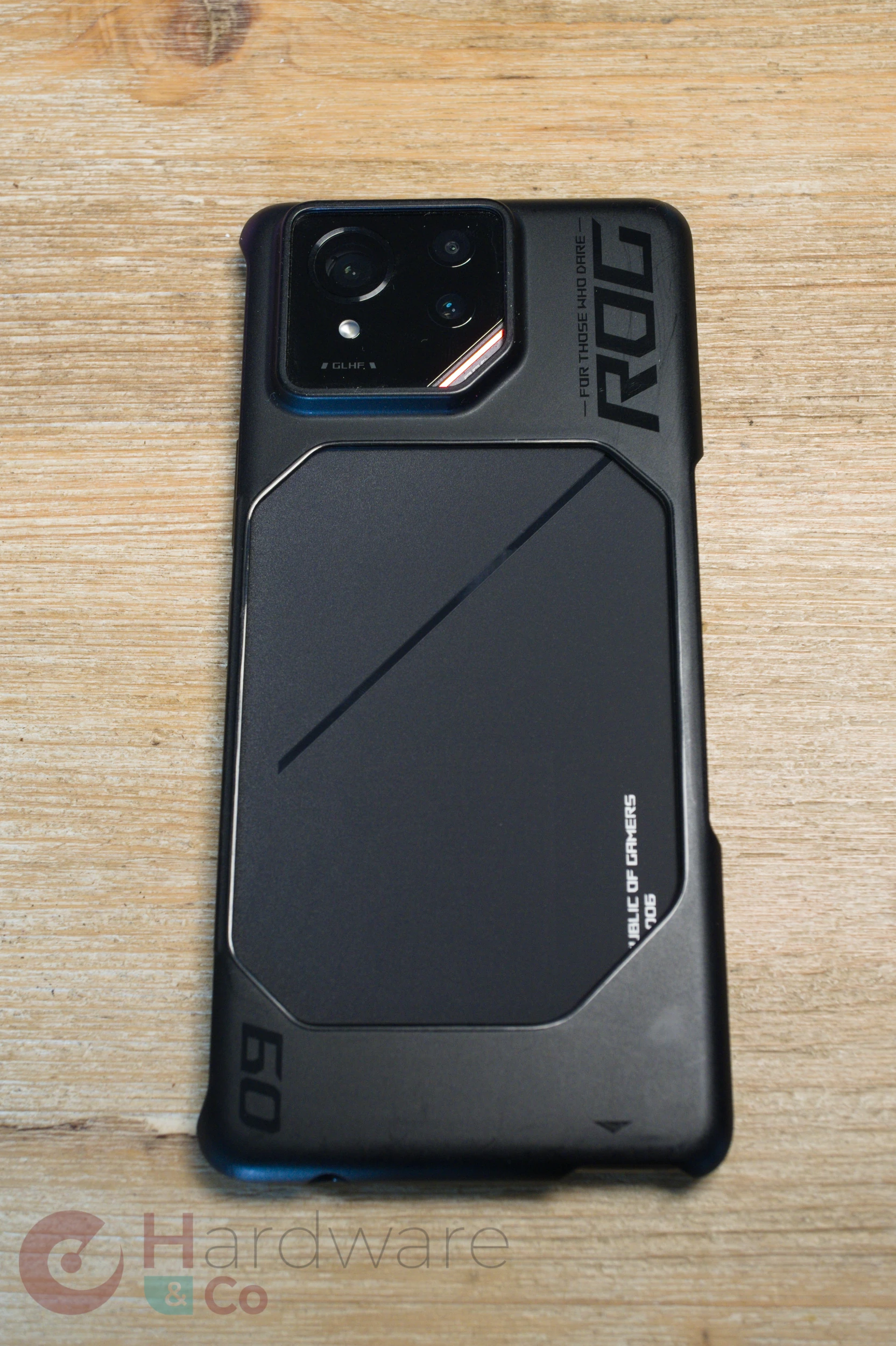 Asus Rog Phone 9 Pro Coque Trou Installee