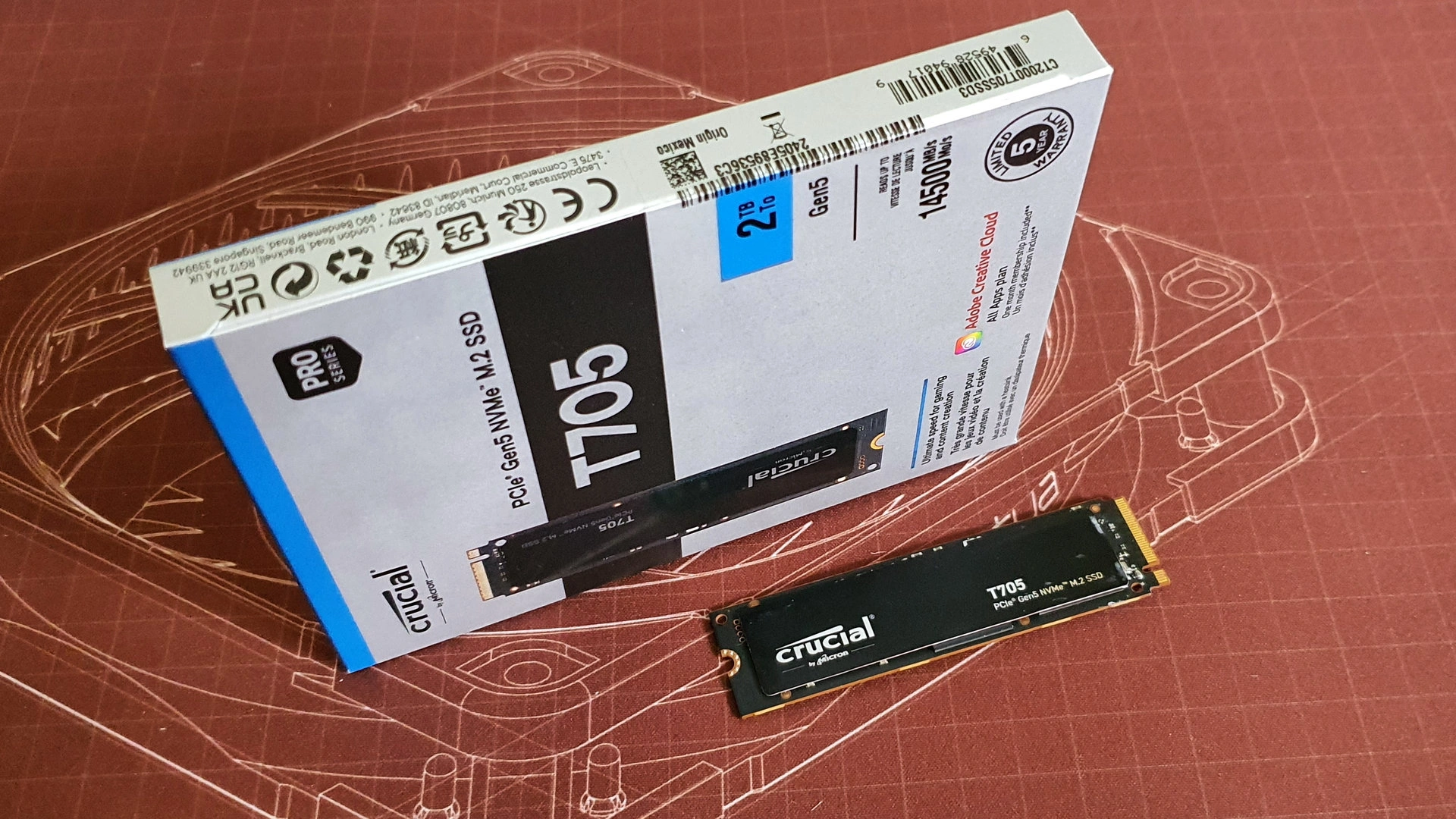 Crucial T705 01 Box