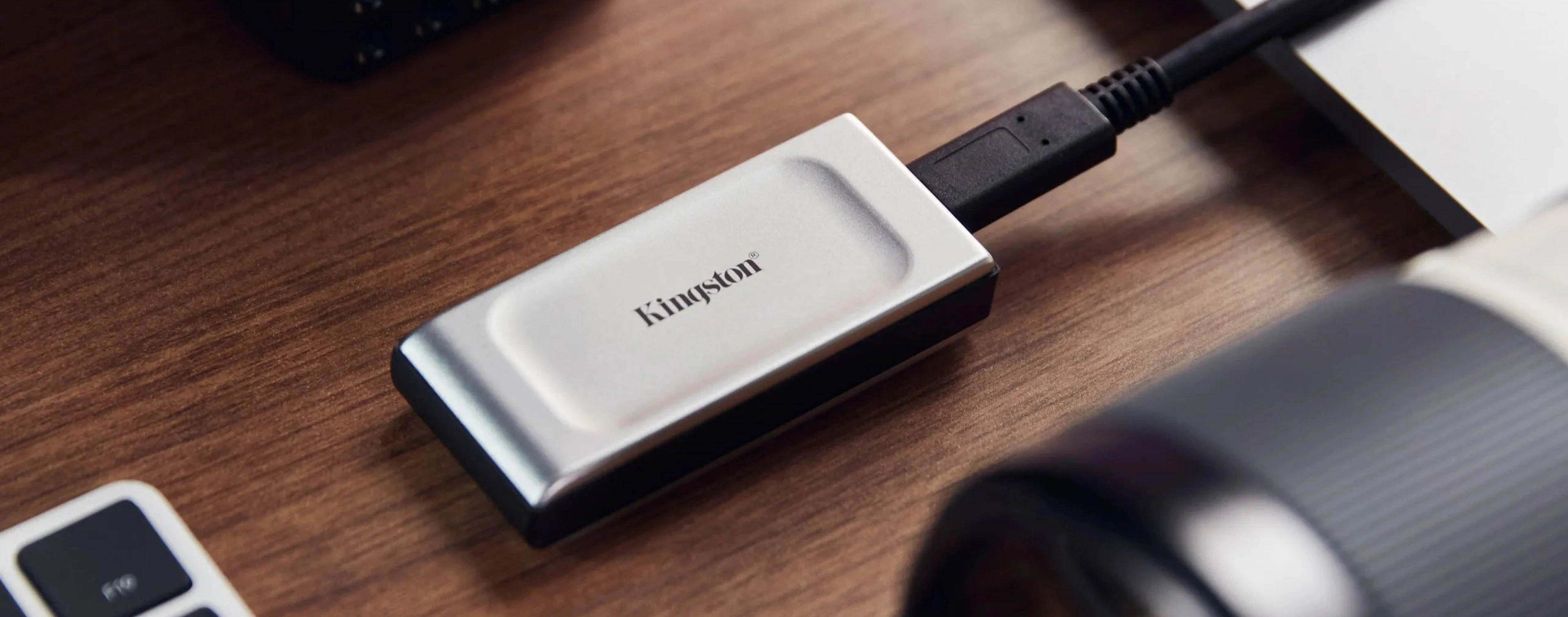 Kingston Xs2000 0