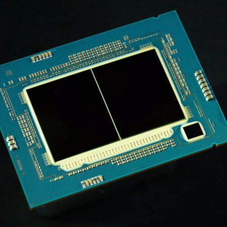 Intel Emerald Rapids Chip Official Thumb